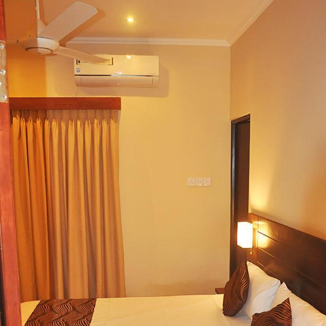 Mercuryfm 101 Yarl Mercury Inn - Jaffna Exterior foto